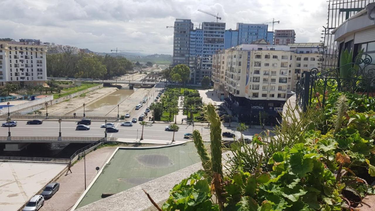 Appartement bord de mer et piscine Tanger Buitenkant foto